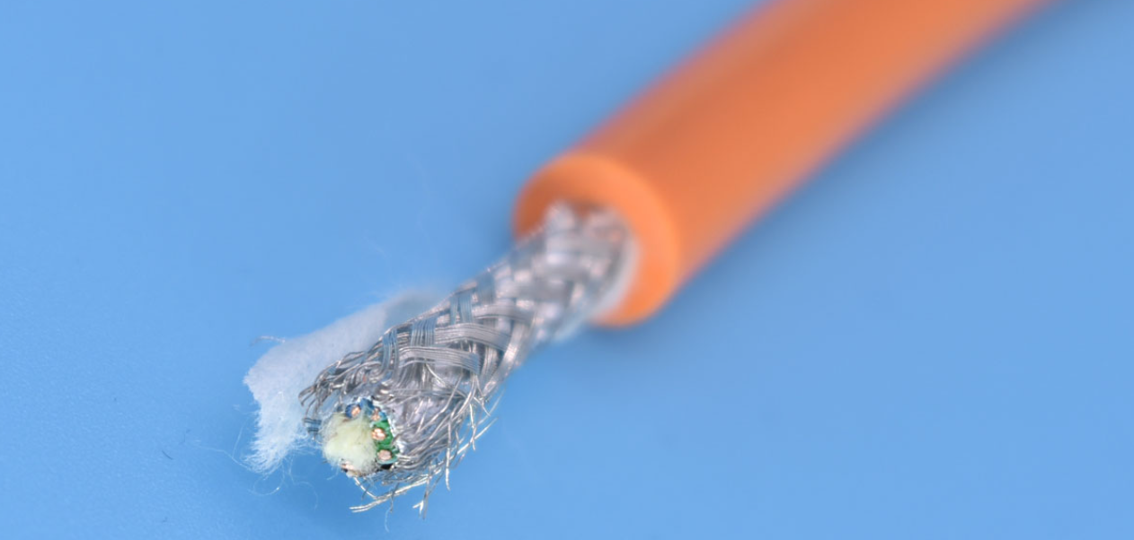 Shielded servo cable